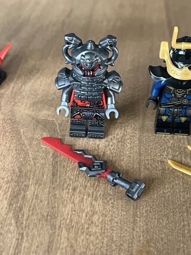 Lego 70625 Samurai VXL Minifiguras y Lego Time Blade Stand Machia Nya Samurai X - Imagen 5 de 9
