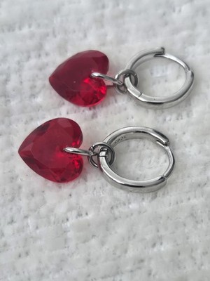 Ohrringe Sterlingsilber rotes Herz. Nagelneu. UK Verkäufer