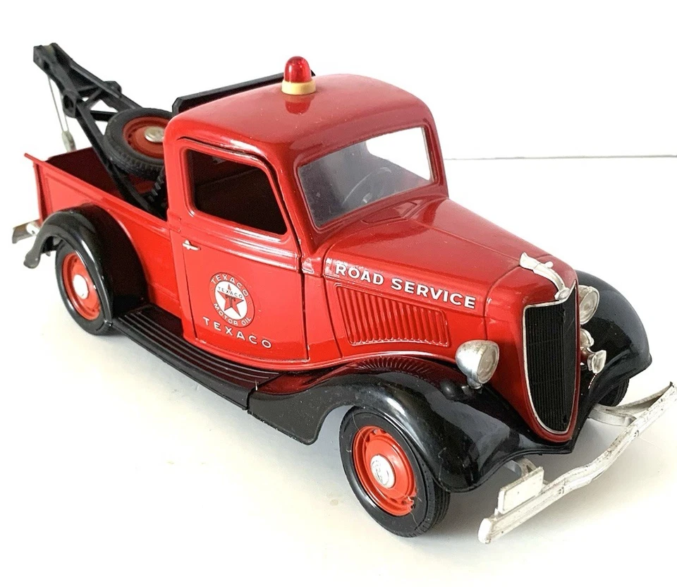 Eastwood Automobilia 1936 Ford Texaco Wrecker Diecast Replica #405500 Solido - Image 2 of 4