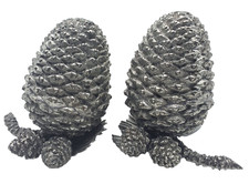 Juego de coctelera de sal y pimienta de cono de pino peltre bosque majestuoso Vagabond House 3"