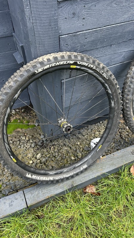 Mavic Deemax Elite 27.5" Wheelset with Boost Spacing