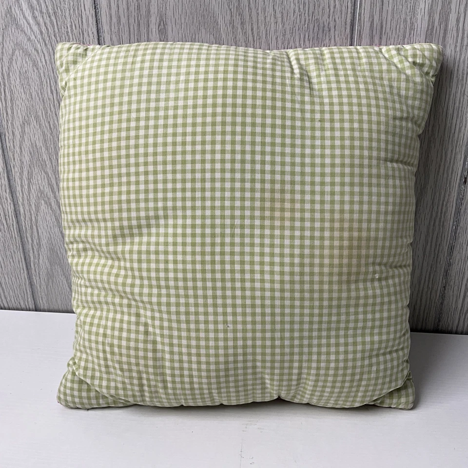 Travesseiro Pottery Barn Kids Surfer Girl BEACH HUT 10" - Verde xadrez nas costas - Imagem 2 de 4