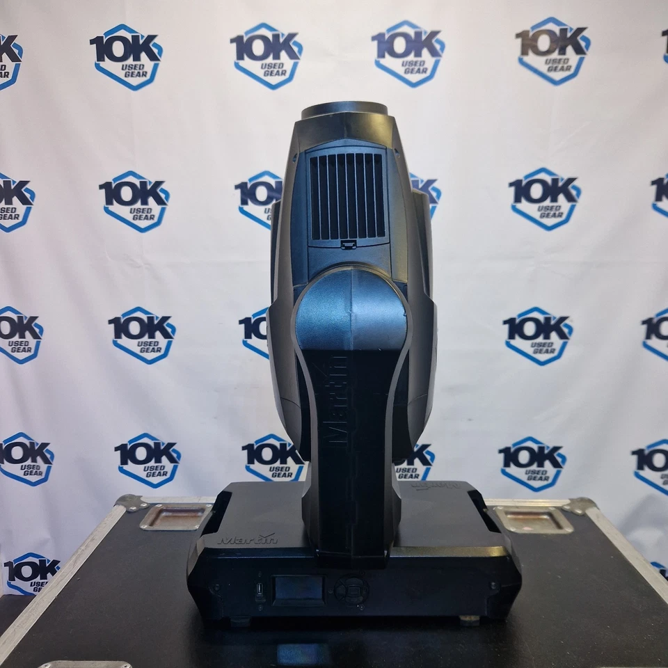 Martin MAC Quantum Profile White LED Spot, CMY color mixing, Set of 2 in f/case - Image 3 of 4