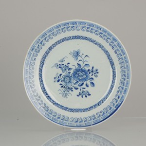 Antique 18th Century Chinese Porcelain Qianlong Blue And White Plate Peony
