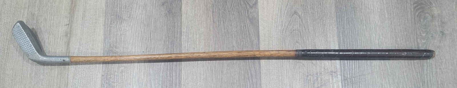 Antique Vintage Peter Clark Westchester Hills NY. Hickory Wood Shaft Golf Putter