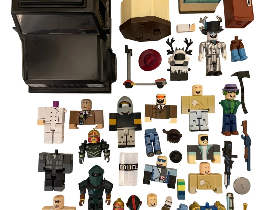 Roblox Toys Massive Lot of 185 Figures Accessories Vehicle no codes MUSE SEE! - Image 4 of 4
