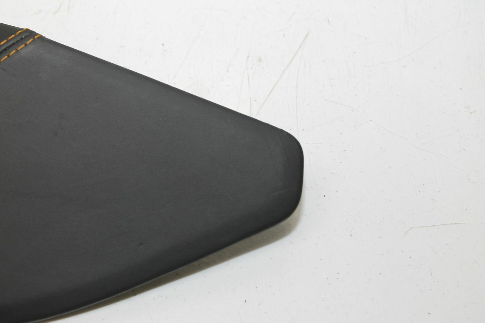 2019 LAMBORGHINI HURACAN RH PASSENGER CENTER CONSOLE SIDE TRIM LEATHER 4T0857786