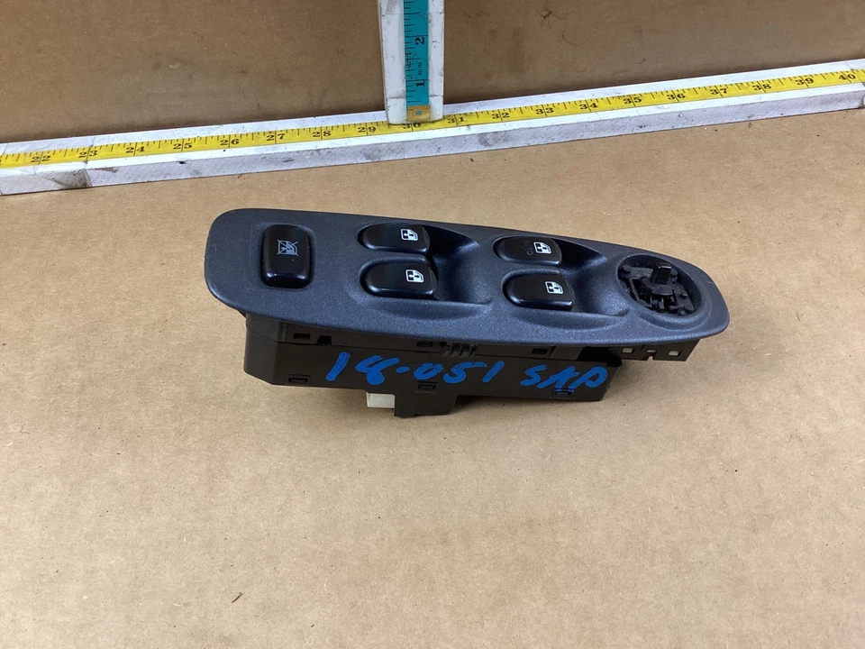 Interruptor principal de ventana eléctrica para conductor izquierdo Hyundai Accent 2003-2005 sedán 4 puertas OEM Foto 2 de 4