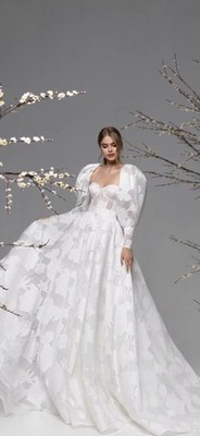 Ricca Sposa Ivory Brocade Strapless / Detachable Sleeves Designer Wedding Gown 