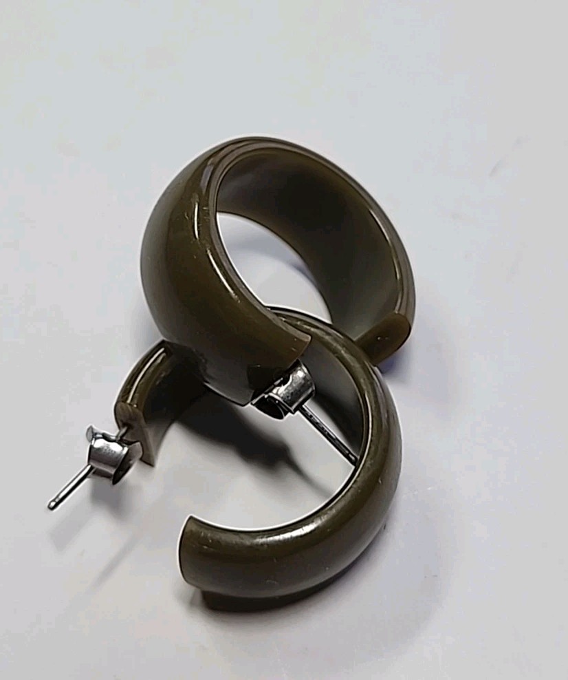 Spinach Solid Green Bakelite Round Half Hoop Pier… - image 7
