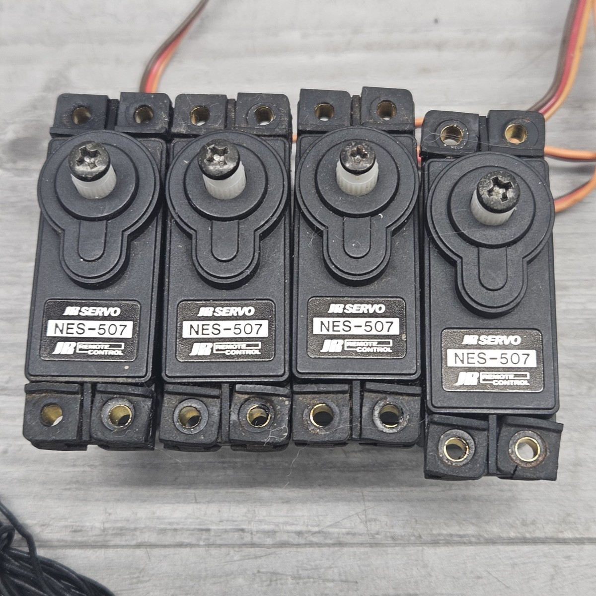 JR NES-507 Standard Servo Lot 4x w/ Control Receiver NER-226X 72