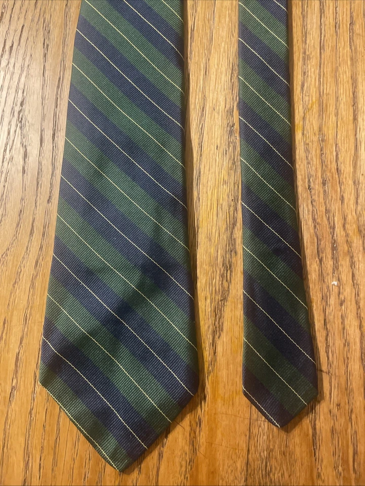 Corbata de seda vintage usada en excelente estado Lord & Taylor Repp organzine urdimbre regimiento rayas EE. UU. Foto 4 de 4