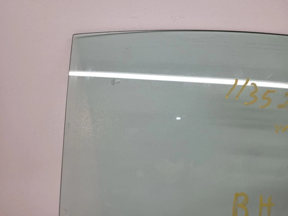 1998-10 VOLKSWAGEN BEETLE Passenger Right Front RH Door Glass Hatchback  - Imagem 4 de 4