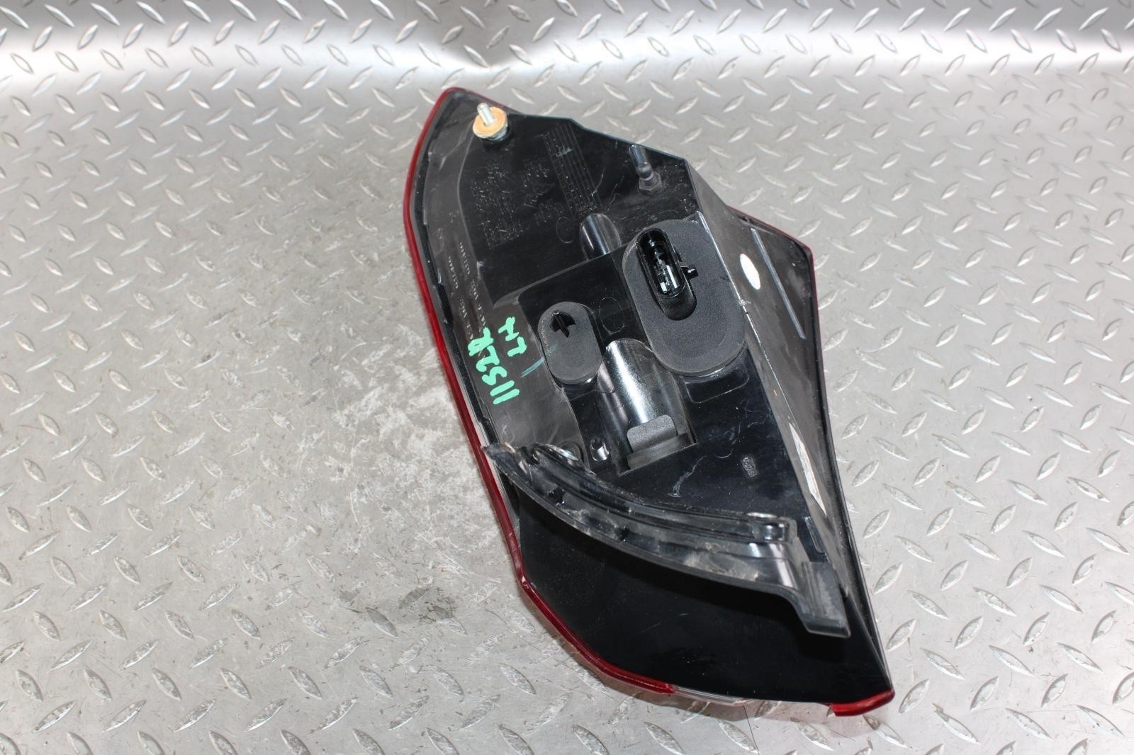 Maserati Ghibli 2014-2019 Left Tail light