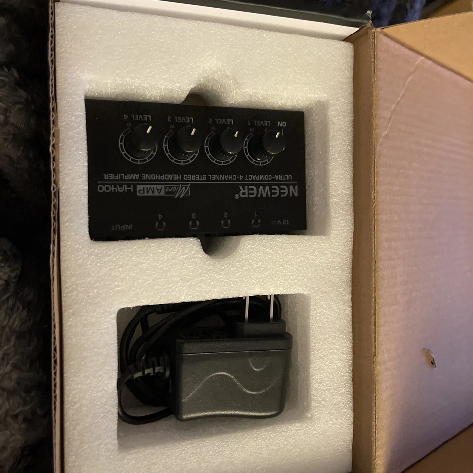 NEEWER HA-400 MEZCLADOR DE LÍNEA ULTRA BAJO RUIDO AMPLIFICADOR DE AURICULARES ESTÉREO DE 4/8 CANALES Foto 2 de 2