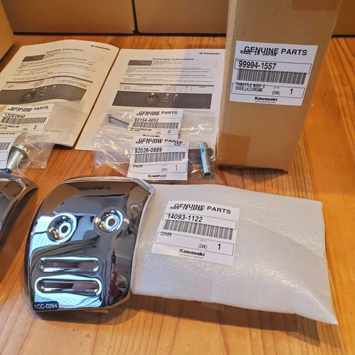 KAWASAKI Genuine 2019-2023 W800 LEFT & RIGHT CHROME THROTTLE BODY COVERS NEW - Picture 11 of 23
