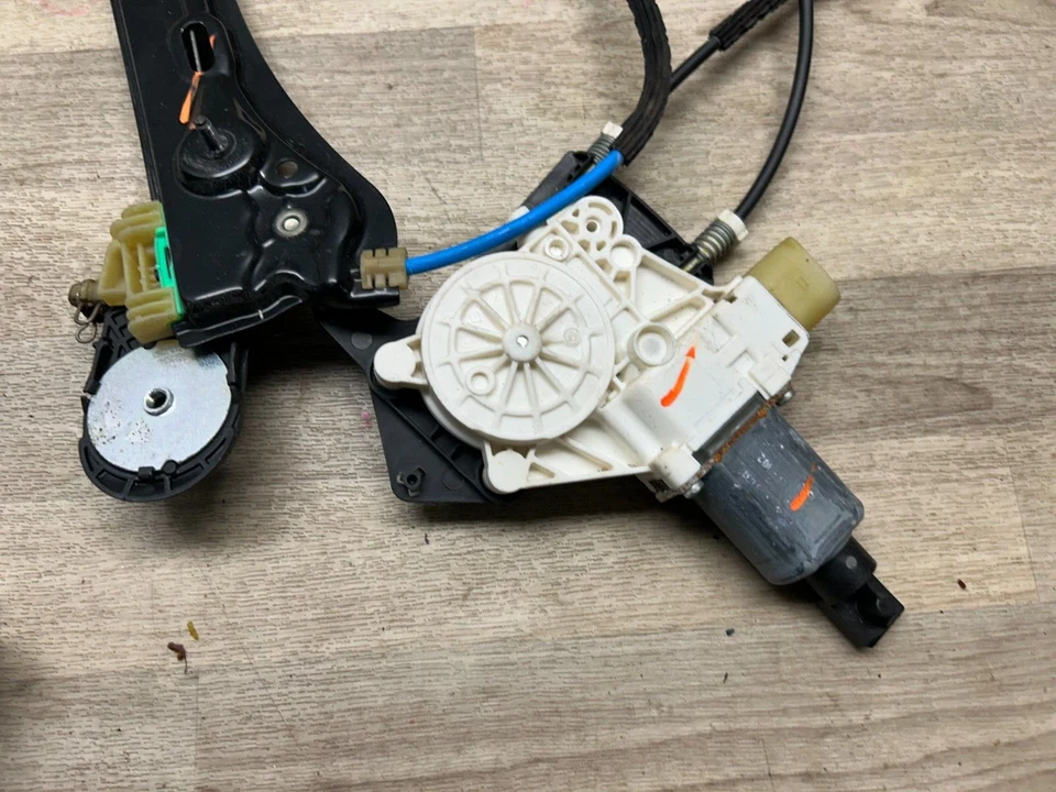 宝马 428I 430I 440I 430I GRAN COUPE 前左驱动车窗调节器电机 — 第 2/4 张图片