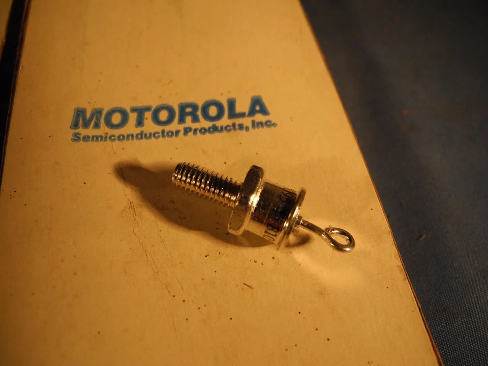 (1) 1N6095 Motorola Stud Diode Schottky 30V 25A 2 pinos DO-4 FNFP (FRETE GRÁTIS!) - Imagem 3 de 4