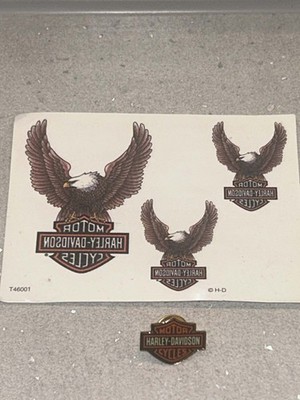 VINTAGE HARLEY DAVIDSON PIN BAGE WITH RARE OFFICIAL TATOOS SMALL LOT 