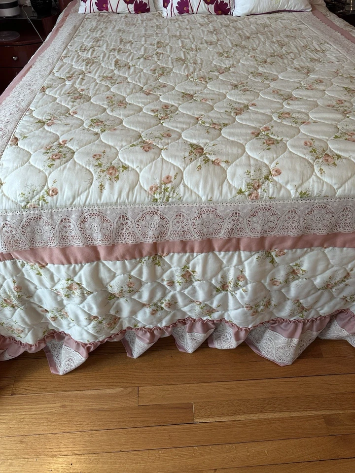 Lot Of 50 Items Of Textile Sheets Blankets Pillowcases Towels Rugs Pillows - Изображение 4 из 4