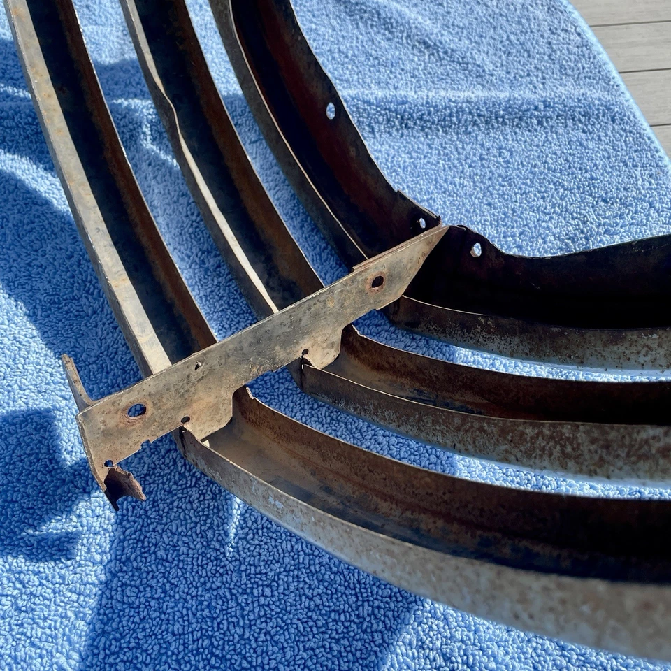 Vintage Original Chevrolet Truck 1941-1946 Chrome Upper Grill - Image 3 of 4