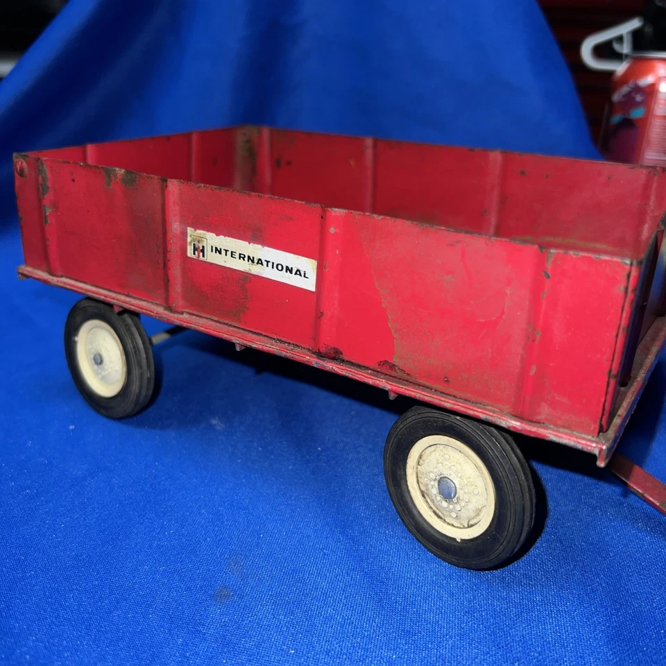 1/16 SCALE 1970 Ertl BOX TRAILER ALL ORIGINAL - Image 2 of 4