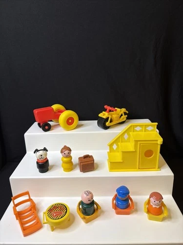 Vintage Mixed Lot Of Fisher Price Little People Figures And Accessories