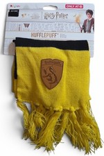 Harry Potter Hufflepuff Scarf Yellow / black striped with patch