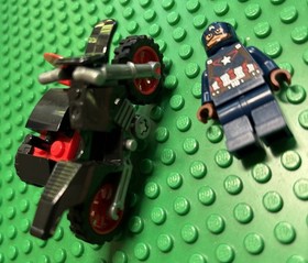 LEGO Marvel: Captain America's Motorcycle (30447)