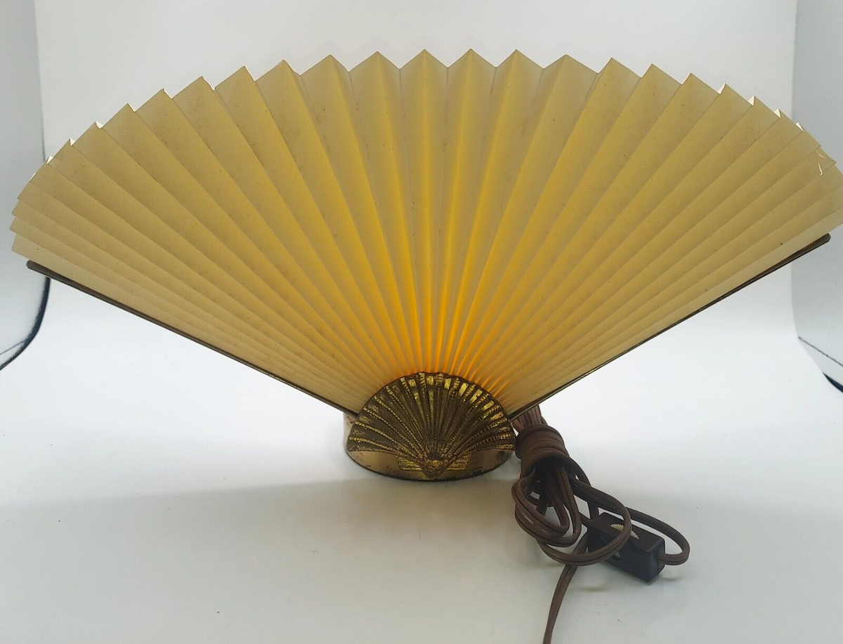 Vtg Brass Accordion Fan TV Lamp Hollywood Regency Mid Century