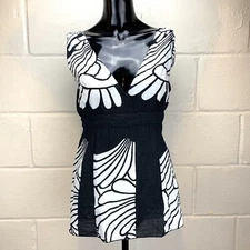 Womens Black and White Floral Vacation Tank