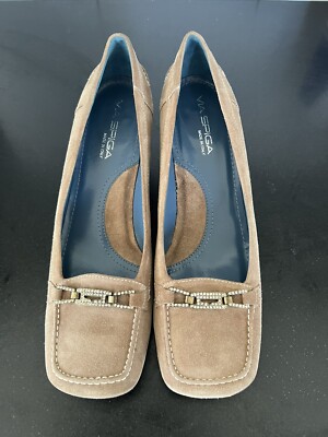 VIA SPIGA Suede Heels Dress Shoes Square Toe Sparkly Stone Detail Tan