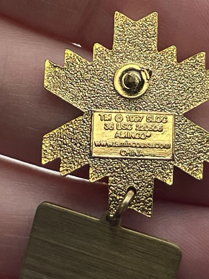 2002 Salt Lake Olympics Speed Skating Visa Credit Card Dangle Charm Pin - Image 4 of 4