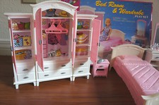 NEW GLORIA DOLL HOUSE FURNITURE BEDROOM WARDROBE PLAYSET 24014