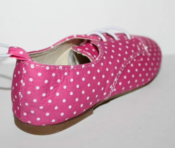 baby Gap NWT Girl's 6 Pink Polka Dot Canvas Oxford Shoes Elastic Laces - Image 3 of 4