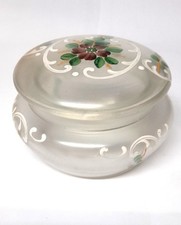 VASE AVEC COUVERCLE DECORE MAIN EN VERRE Ø CORPS 11 cm.