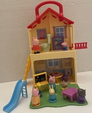 Peppa Pig Pop N' Play House Playset With 8 Figures Fold  Carry, Furniture Mixed