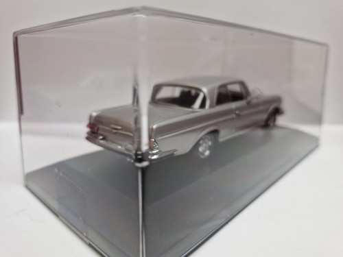 Minichamps 400 038120 Mercedes 280SE 3.5 Coupe W111 1/43 MIB in replacement cabi - Picture 7 of 10