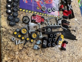 LEGO TECHNIC: Universal Set (8024)n and other technic pieces