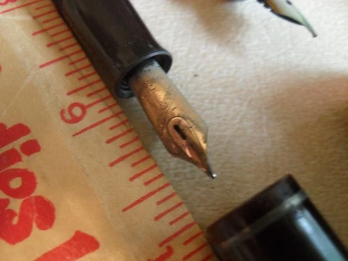 Lot of 3 Vintage Fountain Pens With 14K Gold Nibs - Eversharp - Moore - Traveler image 3