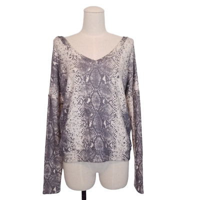 Wildfox ''Daphne'' V-Neck Pullover Sweater Gray Python Print Sz Medium