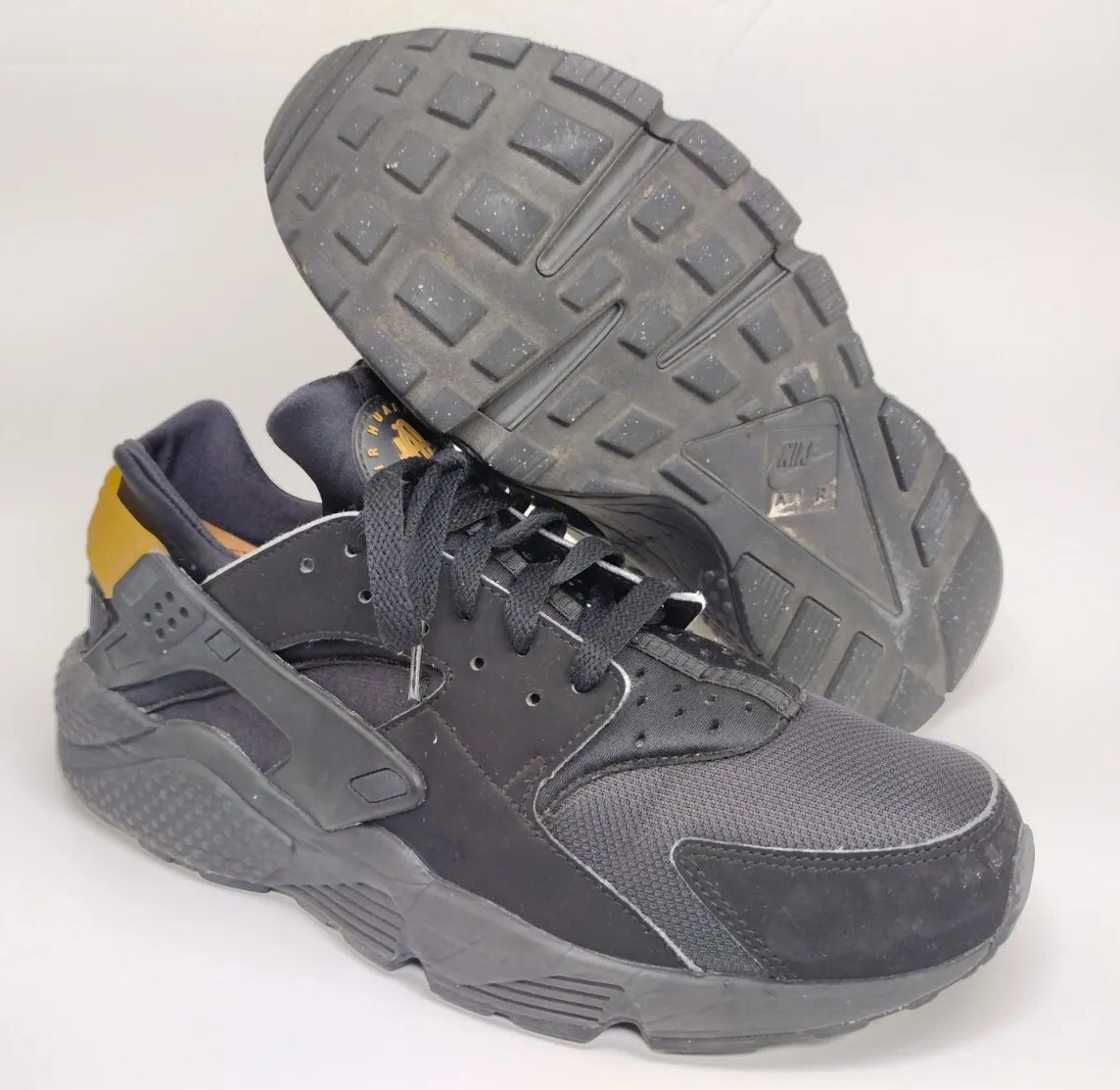 Nike Men's Air Huarache 318429-025 Black & Gold Running