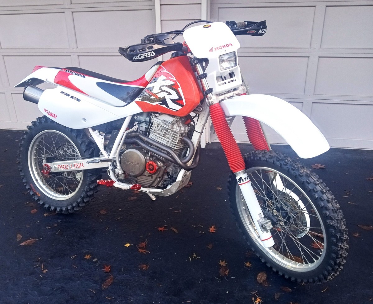 1988 - 1990 Complete Honda OEM XR600R FRAME XR 600 R 1999 Straight