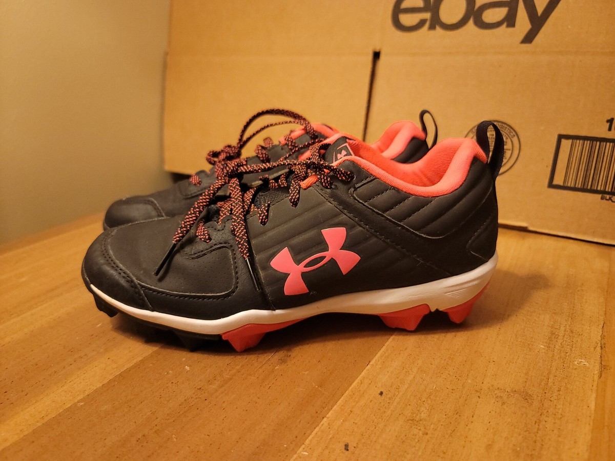 Under Armour Lead Off Girls Size 5Y Pink Black Baseball Cleats Lace Up