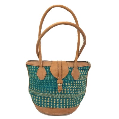 round woven basket purse