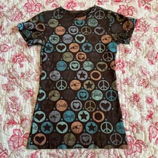 Early 2000s Y2K Oneil AOP Heart Made in USA print brown baby tee!