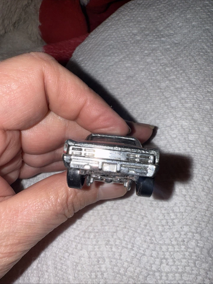 Pontiac GTO 1967 Hot Wheels escala 1:64 gris oscuro con rojo oscuro nuevo 2010 Foto 4 de 4