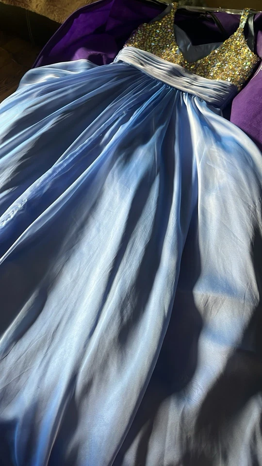 Vestido formal/de graduación lavanda talla 2. ¡Solo usado una vez! + Bolsa protectora de viaje Foto 3 de 4