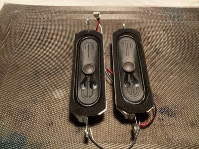 TLC tv model: 32S325 Internal Speakers Set 