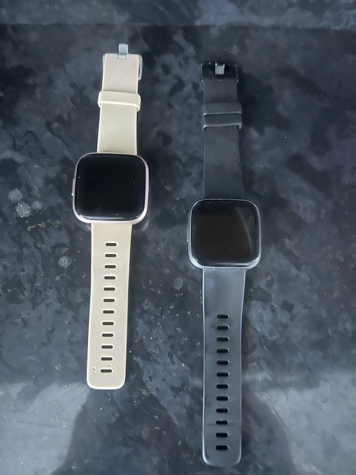 Fitbit Versa 2, photo 1 of 5